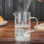 كوب قياس متدرج بمقبض وغطاء متين من الخيزران - زجاج بوروسيليكات - (500 مل) - الصورة 3