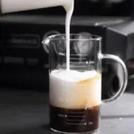 كوب قياس متدرج بمقبض وغطاء متين من الخيزران - زجاج بوروسيليكات - (500 مل) - الصورة 6