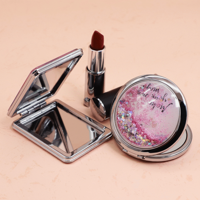 Compact Mirror 7 مرآة أنيقة ببريق سائل مضغوط | مرآة مكياج محمولة قابلة للطي على الوجهين للحقيبة | تصميم متحرك عائم الشكل 6 - الصورة 5