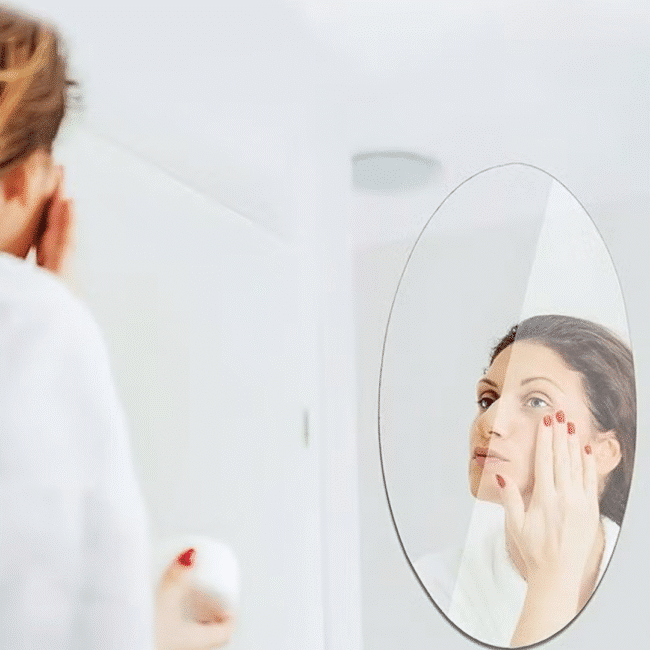 ⁦مرآة حائط أكريليك ذاتية اللصق على شكل بيضاوي (40 × 30 سم) قطعة واحدة⁩ - الصورة ⁦8⁩