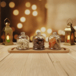 طقم بولات للتمر من باشاباشي مع صينية خشبية - 3 أوعية زجاجية بغطاء (9 سم، 230 مل لكل وعاء) - طقم تقديم الحلوى والمكسرات والفواكه المجففة - الصورة 2