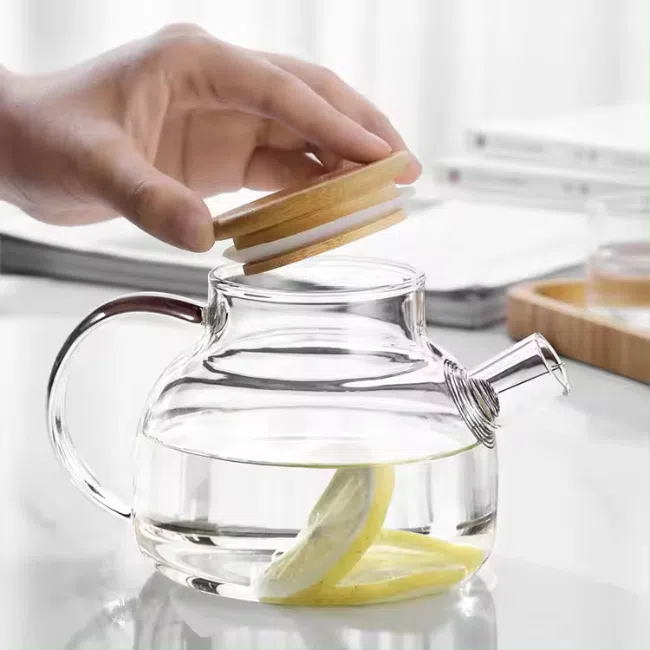 High Borosilicate Pyrex Glass Teapot With Stainless Steel Filter And Bamboo Lid -(1000Ml) With 4 small Cups (75ml) - Image 6