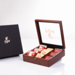 ⁦علبة شاي خشبية فاخرة من فوكسي وود – 9 فتحات – بني⁩ - الصورة ⁦4⁩