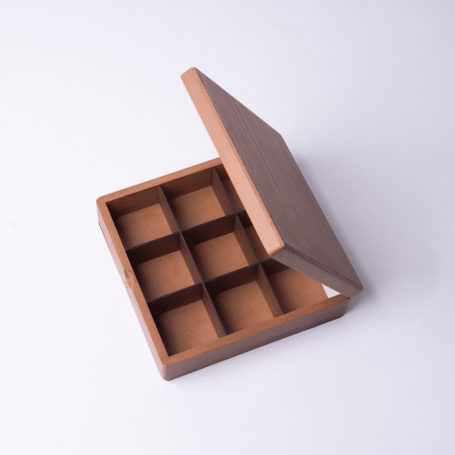 ⁦علبة شاي خشبية فاخرة من فوكسي وود – 9 فتحات –مصنوعة من خشب الزان -بني⁩ - الصورة ⁦2⁩