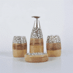 ⁦مجموعة إكسسوارات حمام من البورسلين مكونة من 4 قطع: موزع صابون، كوب، حامل فرشاة أسنان، طبق صابون - لون بيج⁩ - الصورة ⁦2⁩