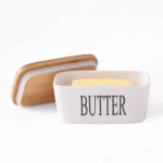 ⁦طبق زبدة من البورسلين بغطاء من الخيزران - أبيض (500 مل)⁩ - الصورة ⁦8⁩