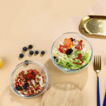 ⁦طقم بولات زجاجية عصرية من قطعتين بأغطية من الخيزران (950 مل، 660 مل) | علبة مطبخ قابلة للتكديس لتخزين الطعام المتبقي والديكور⁩ - الصورة ⁦4⁩