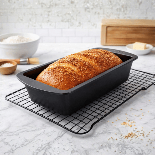 Danny Home Nonstick Loaf Pan 28.7 x 14.8 x 6.5 cm – Carbon Steel Bread Baking Tin, Heavy Duty Rectangular Cake Mold, Oven Safe Bakeware for Bread, Banana Bread, Pound Cake & Meatloaf - Image 3
